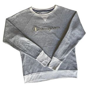 Champion Athleticwear Women’s Size XS Gray Crewneck Pullover Sweater W/ Logo✨